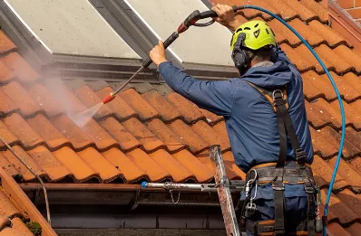 Démoussage et hydrofuge de toiture à Yport